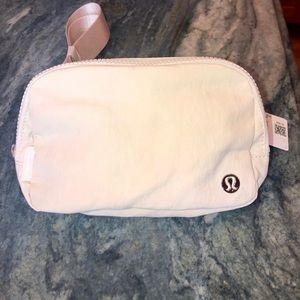 NWT lululemon everywhere belt bag